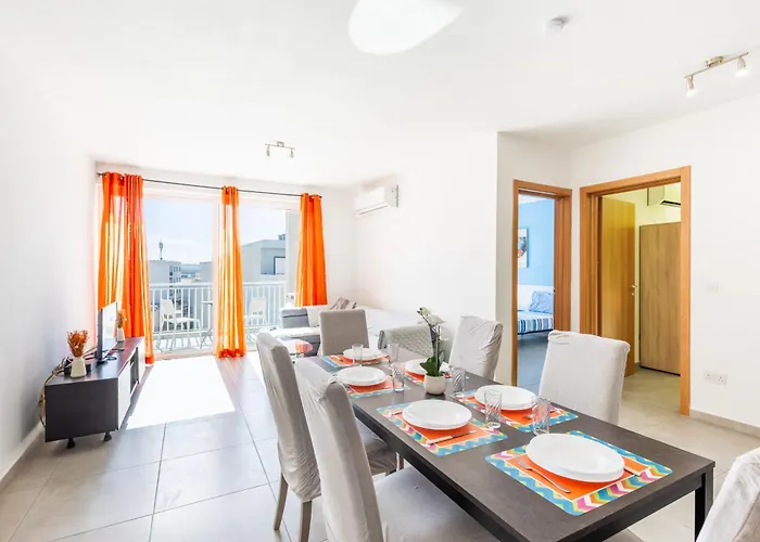 Spacious 3br With Terrace Near Beaches & Restaurants By Quicktrips * St. Paul's Bay