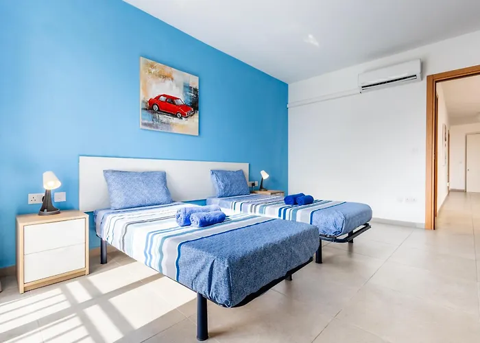 Spacious 3br With Terrace Near Beaches & Restaurants By Quicktrips Apartament