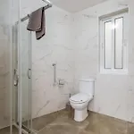 Spacious 3br With Terrace Near Beaches & Restaurants By Quicktrips *