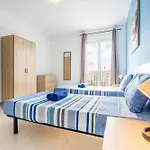 アパート Spacious 3br With Terrace Near Beaches & Restaurants By Quicktrips セント・ポールズ・ベイ