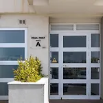Spacious 3br With Terrace Near Beaches & Restaurants By Quicktrips アパート