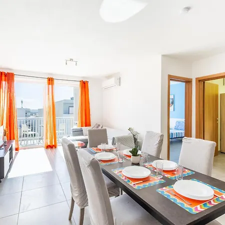 Spacious 3br With Terrace Near Beaches & Restaurants By Quicktrips * San Pawl il-Baħar